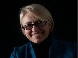 La giornalista e scrittrice Silvia Brena