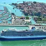 Una crociera della Viking ormeggiata nel porto di Chioggia