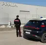 I carabiniere allo stabilimento Prada di Dolo