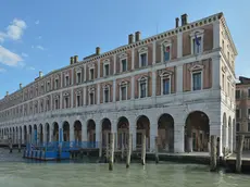 La facciata delle Fabbriche Nuove che dà sul Canal Grande