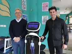 Il robot cameriere in servizio a Sottomarina