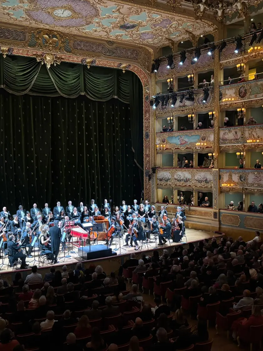 Alla Fenice la protesta del pubblico contro Colabianchi