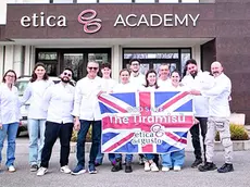 La delegazione in partenza per Londra, dove tenterà di realizzare il tiramisù più lungo del mondo