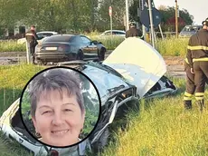 La Dacia sbalzata nel fossato e, nel tondo, Domnica “Mica” Daradisc