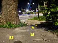 I rilievi dei carabinieri sul luogo in cui è avvenuto l'accoltellamento a San Donà