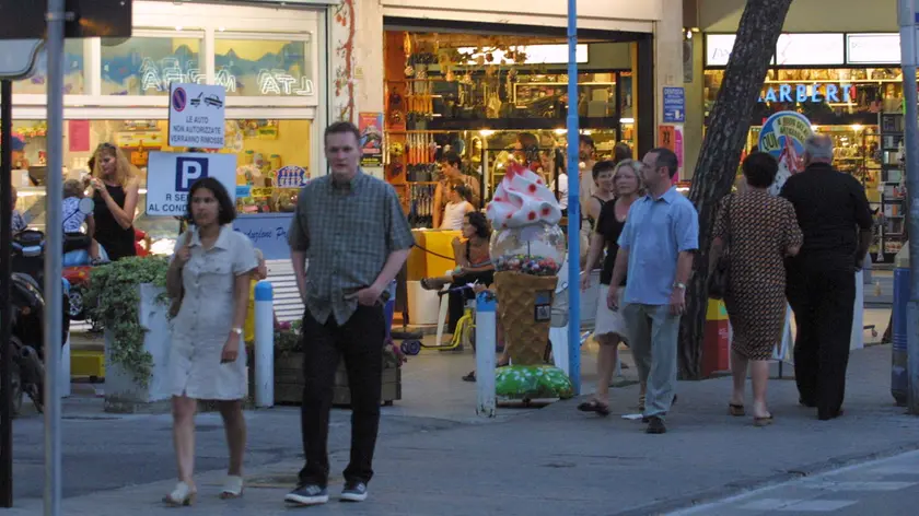 Il tentativo di furto degenerato in rapina in via Bafile a Jesolo