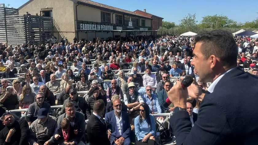 Il comizio di Roberto Vannacci, sabato 11 aprile a San Martino Buon Albergo, in provincia di Verona