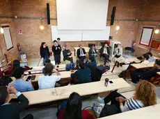 Seduti, da sinistra: Carlo Bagnoli, Marco Sgarbi, Carlo Barbante, Giacomo Pasini, Filippomaria Pontani