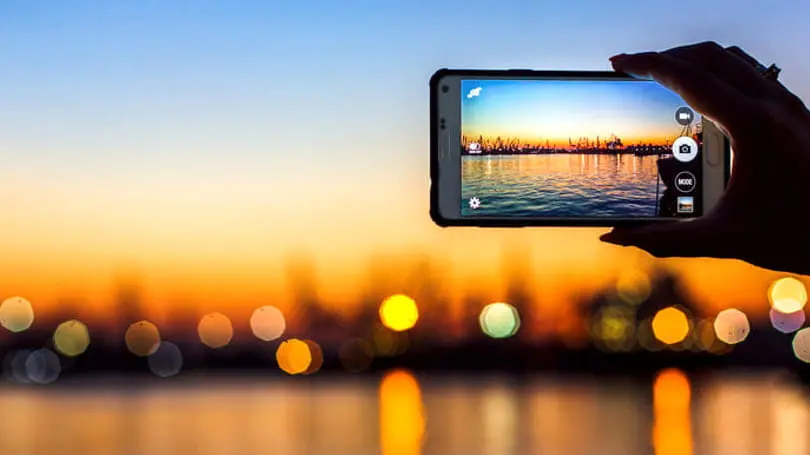 Accusato di stupro: si salva con la geolocalizzazione delle foto scattate quella sera