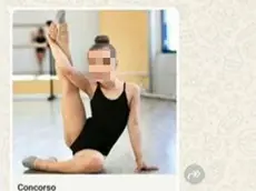La foto della ballerina che accompagna il messaggio truffa