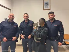 La polizia riconsegna il gatto Fanta alla sua padrona