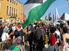 La manifestazione a sostegno della Sumud Flotilla a Venezia