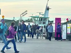 Il terminal Actv di Punta Sabbioni. Da domani torna la corsia d’imbarco priority riservata ai residenti