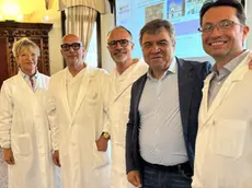 Il dg Massimo Zuin con i medici dell'equipe