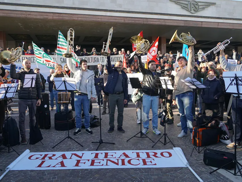 Una protesta dei lavoratori della Fenice contro la nomina di Beatrice Venezi