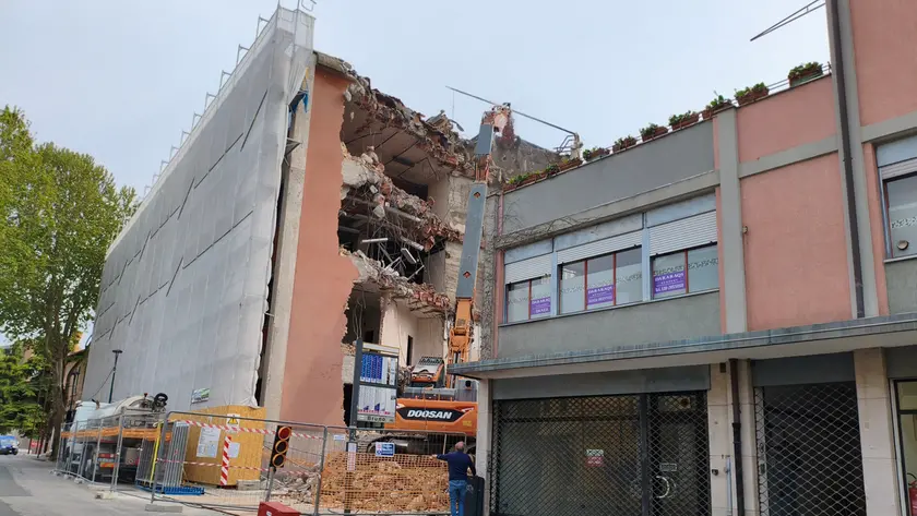 Ex Carive di Mestre, parte la demolizione: sorgerà un residence da 20 appartamenti