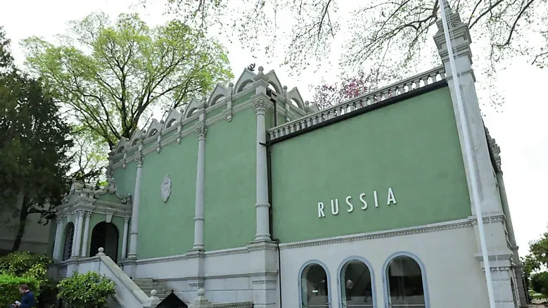 Il padiglione della Russia ai Giardini sarà riaperto ma il pubblico non potrà entrarci