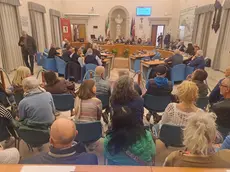 L'ultimo consiglio comunale, finito nel caos