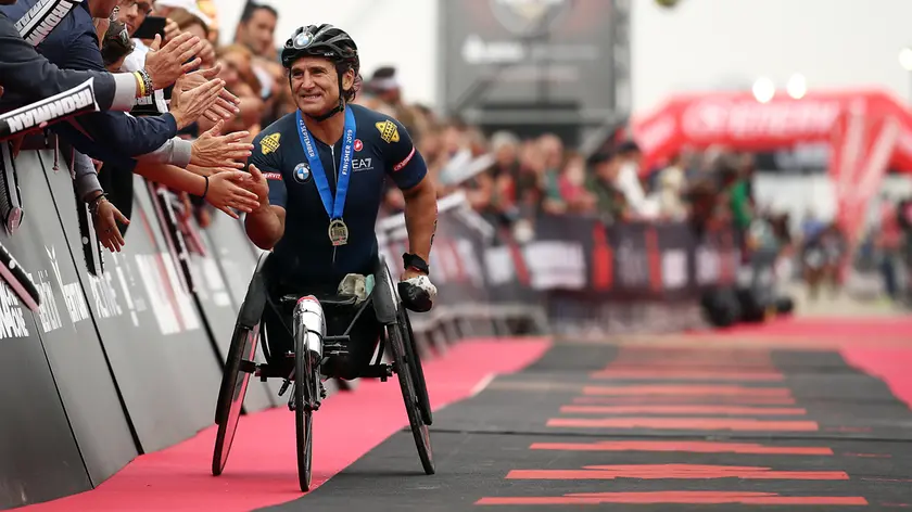 Zanardi all'arrivo dell'Ironman a Cervia a settembre 2019