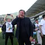 Mister Stroppa festeggia la promozione sul campo dello Spezia
