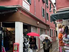 A Venezia la calle dei residenti fantasma
