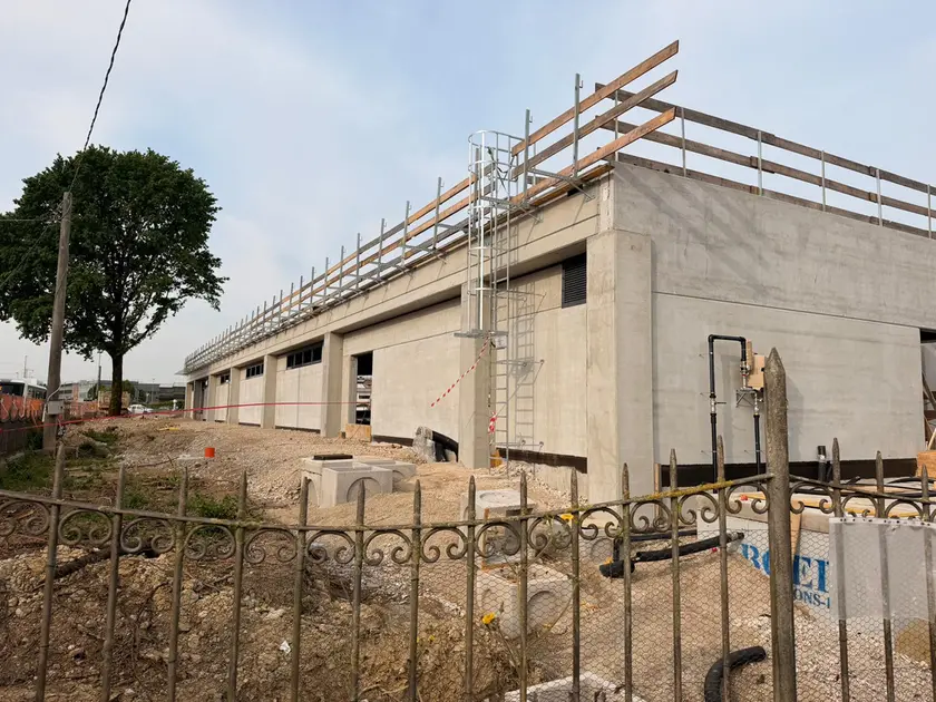 Il cantiere del supermercato Lidl di Martellago in cui si è verificato l'incidente mortale sul lavoro (foto Pòrcile)