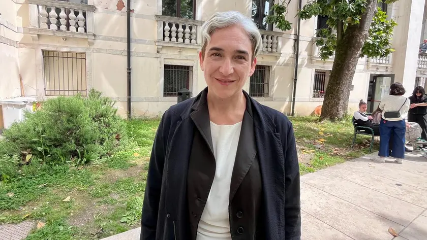 La ricetta dell’ex sindaca di Barcellona: «Limitare gli affitti brevi per salvare Venezia»