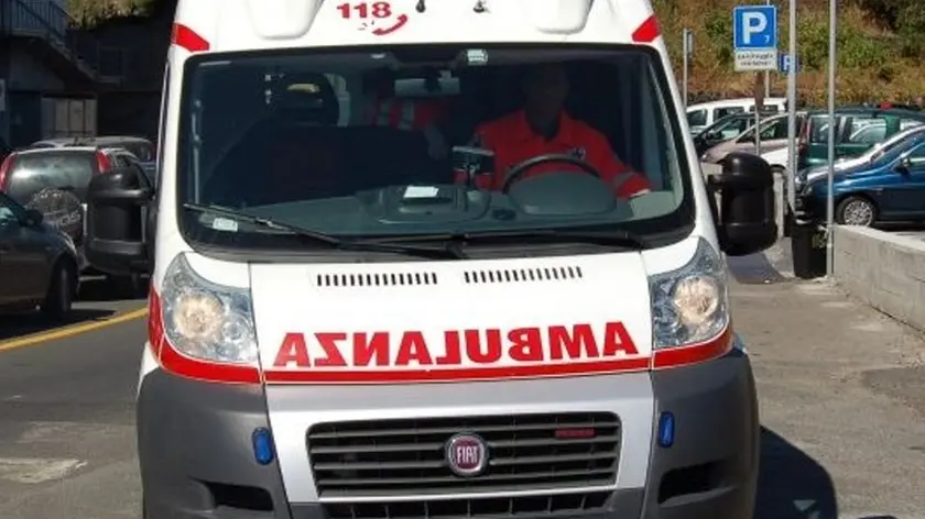 https://images.nuovavenezia.it/view/acePublic/alias/contentid/1r0269ucd1r7lh59vg4/0/ambulanza-jpg.webp?f=16%3A9&amp;w=840