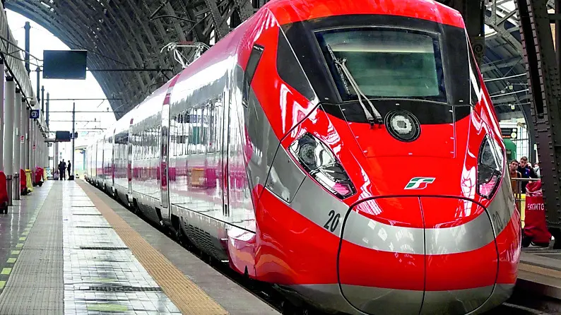 Un Frecciarossa in stazione