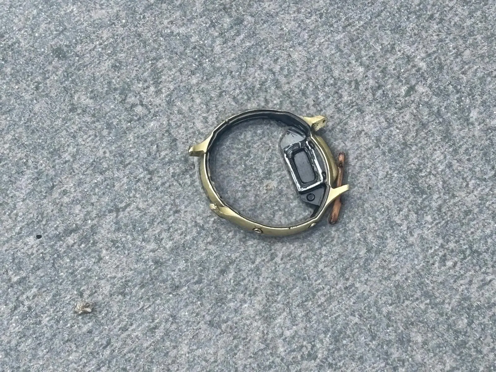 La cassa dell'orologio del giovane investito