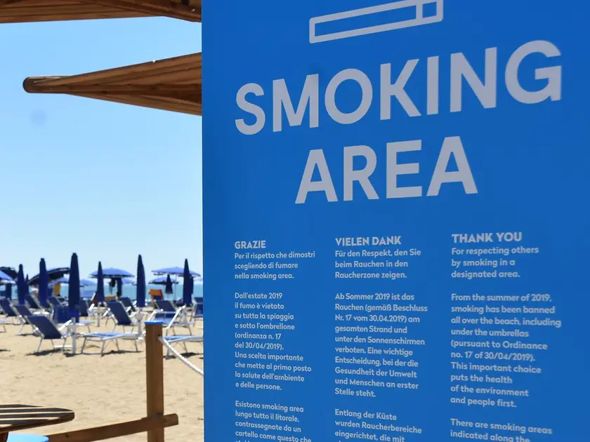 Nelle spiagge del litorale veneziano non si fuma