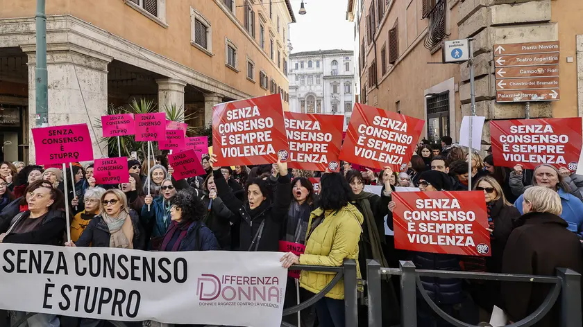 Una manifestazione contro la violenza sulle donne