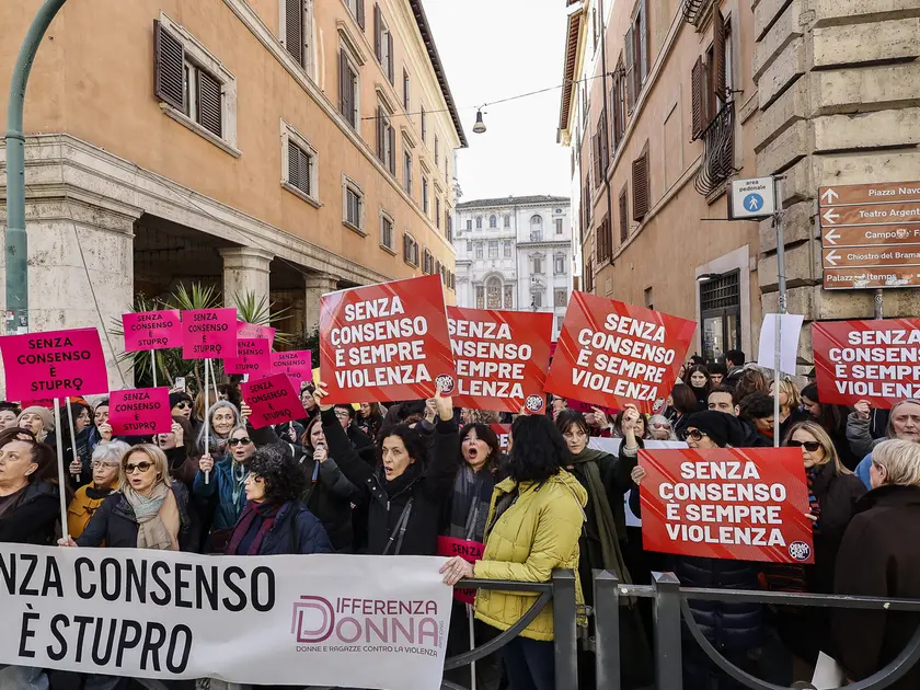 Una manifestazione contro la violenza sulle donne