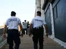 Controlli della polizia locale sul ponte di Rialto