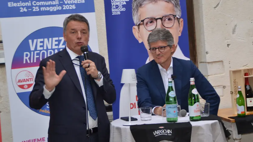 Mattero Renzi con Martella a Mestre (foto Pòrcile)