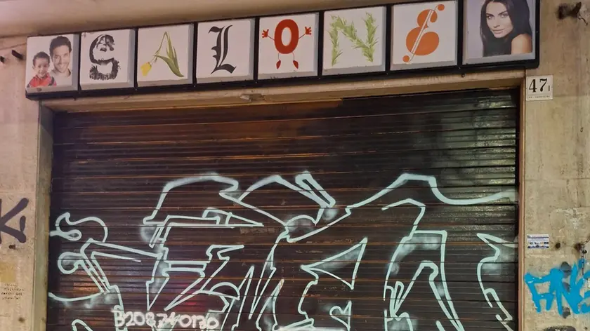 Il barber shop in via Cappuccina