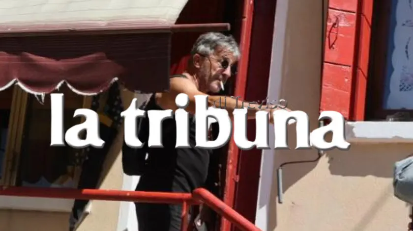 Gorghetto punta cronisti appena rientrato in casa. Foto Colussi