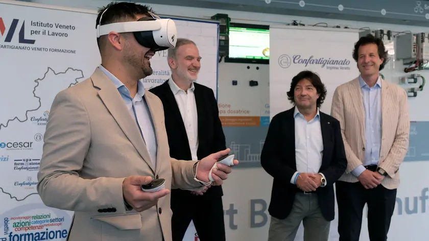 Ecco il visore che consentirà una formazione moderna e più efficace per gli operai dell'edilizia