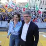 Elly Schlein e Andrea Martella in piazza Ferretto. Foto Pòrcile