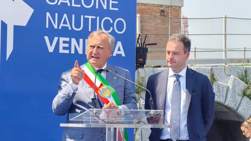 Brugnaro e Venturini all'inaugurazione del Salone Nautico