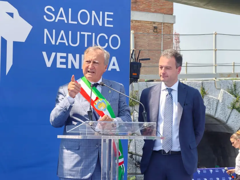 Brugnaro e Venturini all'inaugurazione del Salone Nautico