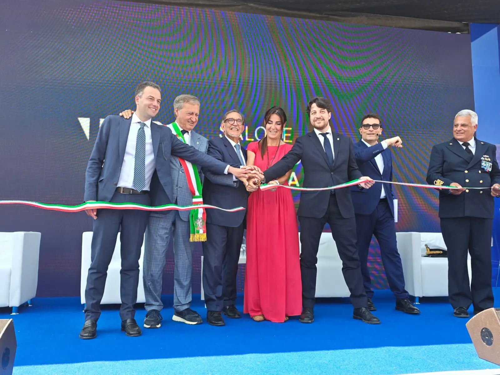 Il taglio del nastro al Salone Nautico