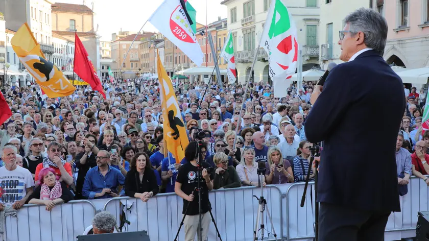 Martella all'evento conclusivo della campagna elettorale