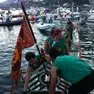 L'equipaggio del galeone veneziano all'arrivo del palio delle Repubbliche marinare ad Amalfi