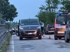 Forze dell'ordine al lavoro sul luogo dello schianto (Foto Pòrcile)
