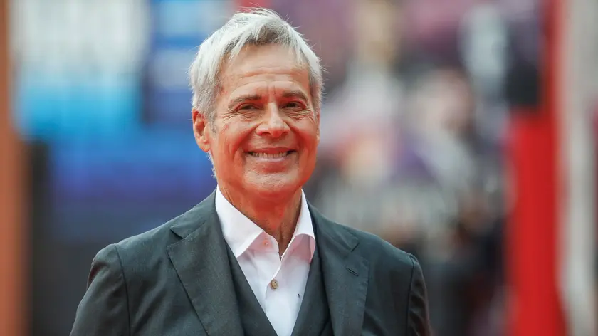 Claudio Baglioni ha la polmonite: rinviato il Grandtour