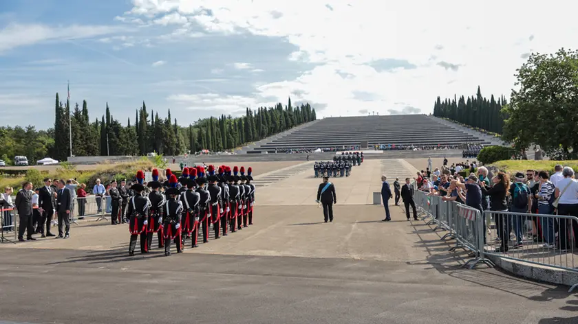 Presente alle celebrazioni per la Festa della Repubblica il ministro Mazzi (Foto Tibaldi)