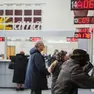 Roma, 15 gennaio 2018. Code allo sportello Ama per il saldo del conguaglio della tassa Tares e Tasi.