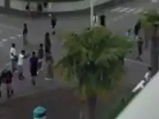 Il fermo immagine si un momento dell’ultima rissa a Jesolo