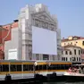 Una maxipubblicità sulla facciata della chiesa degli Scalzi